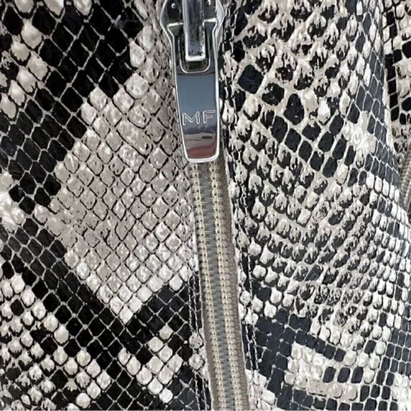 Marc Fisher Gray MF Jelly 3 Leather Snake Print Grey Ankle Boots 10 - Picture 7 of 15